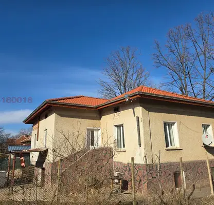 Снимка 2 — Къща във Враца, с. Търнава