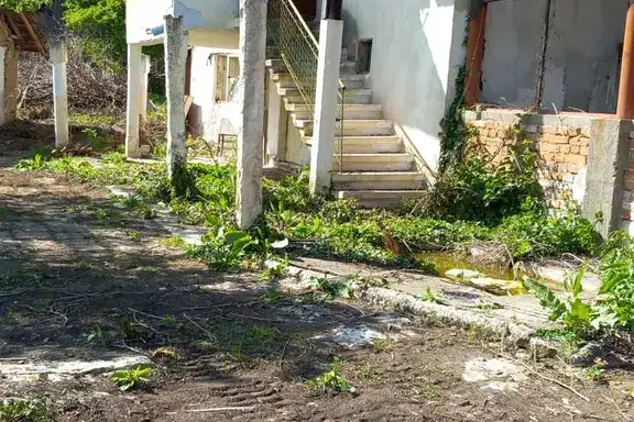 Къща във Враца, с. Върбешница