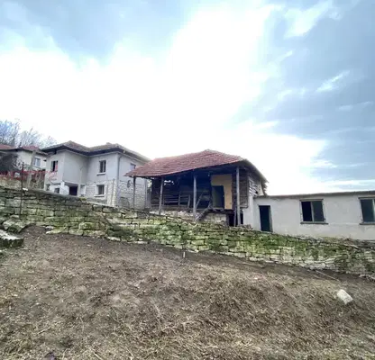 Photo 3 — Two-storey house with yard in Vurbeshnitsa village, Vratsa region