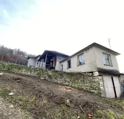 Photo 5 — Two-storey house with yard in Vurbeshnitsa village, Vratsa region