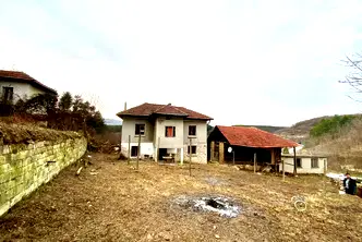 Къща във Враца, с. Върбешница