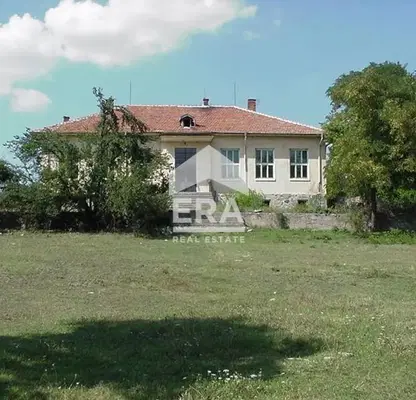 Снимка 3 — Къща в Ямбол, с. Челник