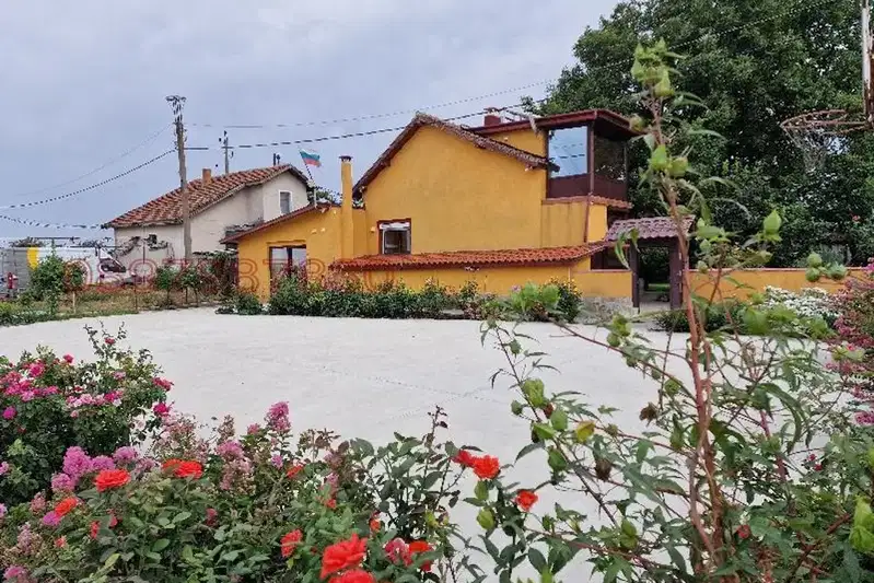 House in Yambol, Zavoi
