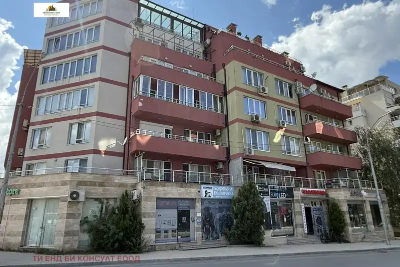 Shop in Студентски