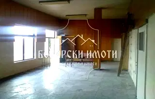 Магазин във Велико Търново, Акация
