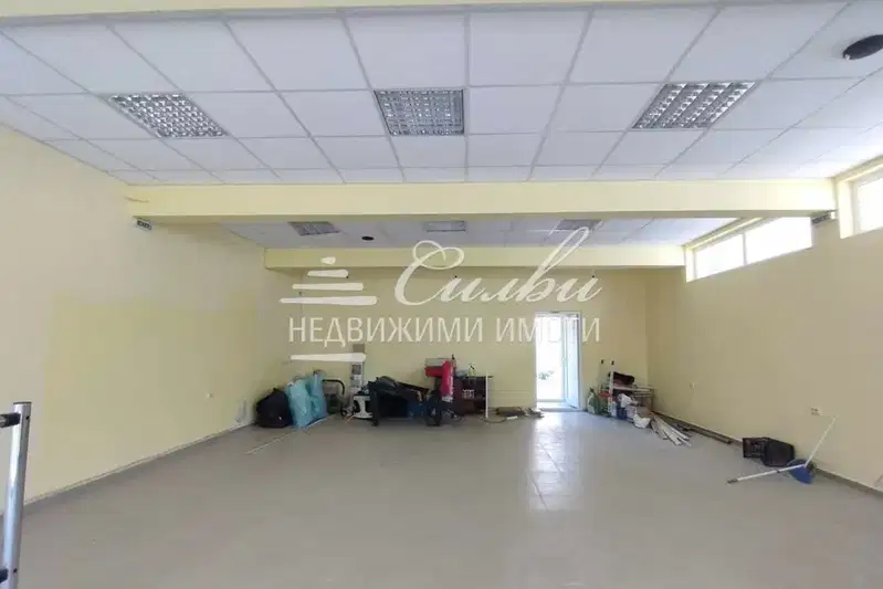 Магазин в Шумен, Боян Българанов 2