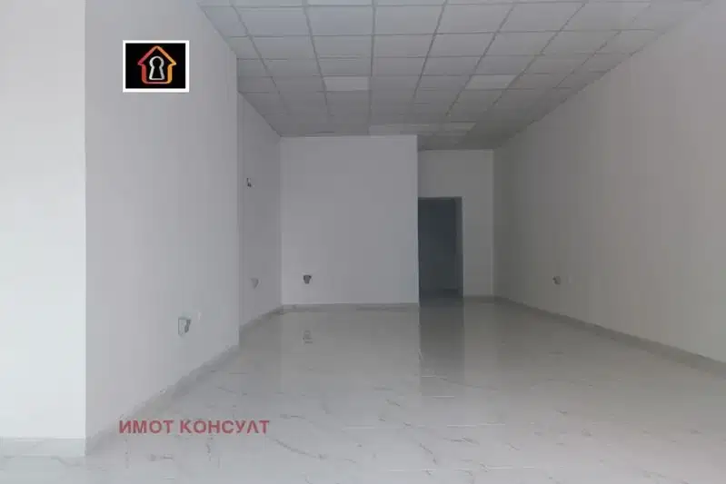 Магазин във Враца, Център