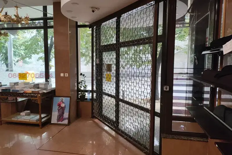 Shop in Stara Zagora, Centyr