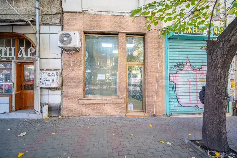 Shop in Varna, Centyr