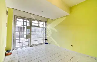 Магазин в София, Център