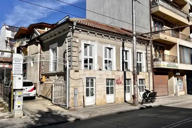 Магазин във Варна, Център