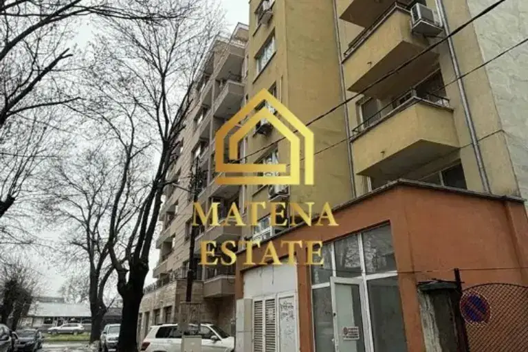 Shop in Sofiya, Centyr