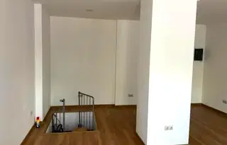 Магазин в София, Център