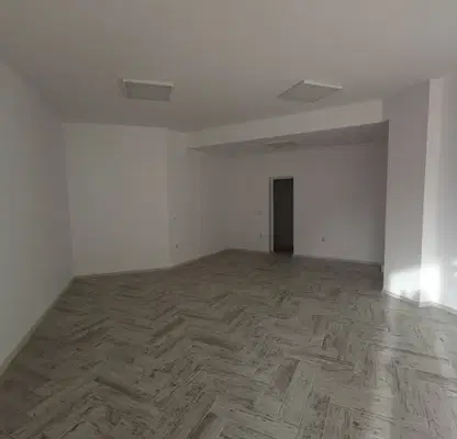 Снимка 3 — Магазин в Добрич, Център