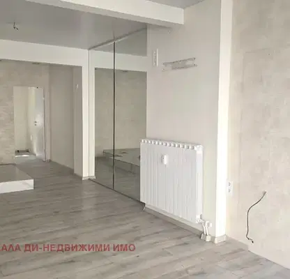Снимка 4 — Магазин в София, Център