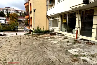 Магазин във Велико Търново, Център