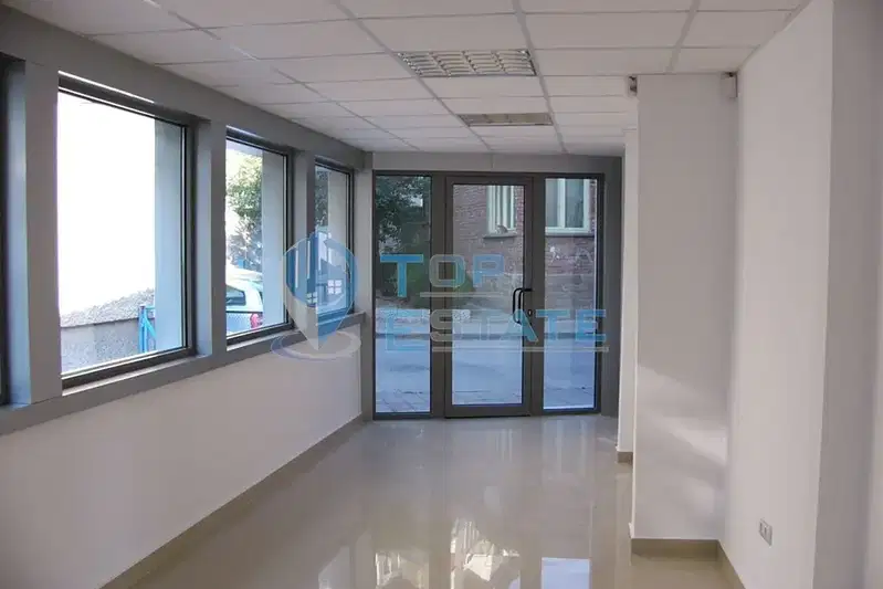 Магазин във Велико Търново, Център