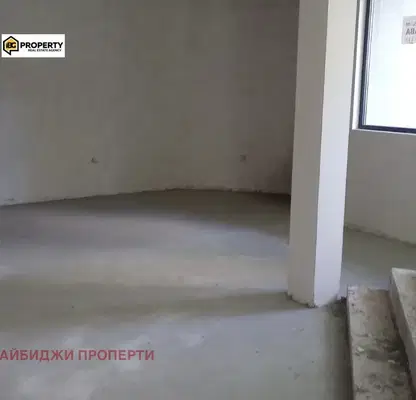 Снимка 2 — Магазин във Варна, Център