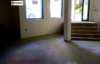 Магазин във Варна, Център