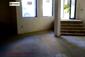 Магазин във Варна, Център