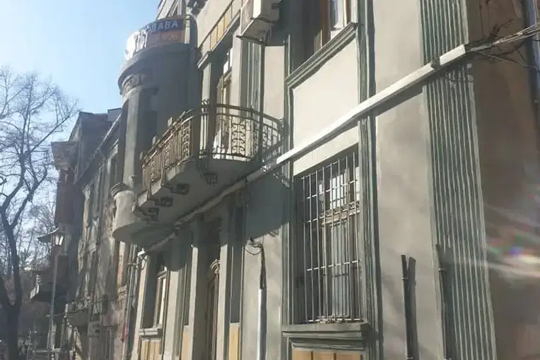Shop in Plovdiv, Centyr