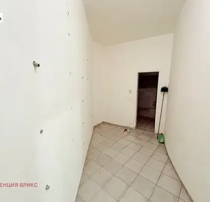 Снимка 3 — Магазин в Русе, Център