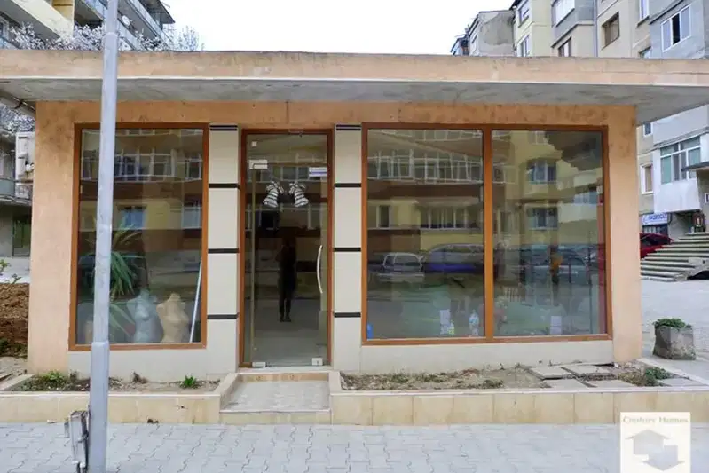 Shop in Veliko Tyrnovo, Cholakovci