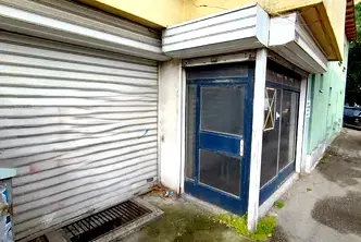 Магазин в Русе, Хъшове