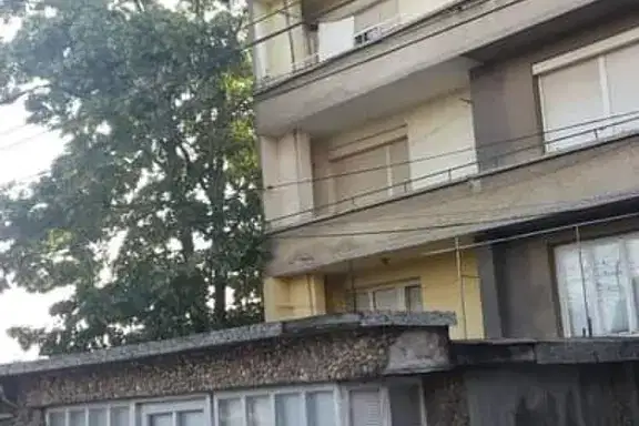 Магазин в Силистра, Изток