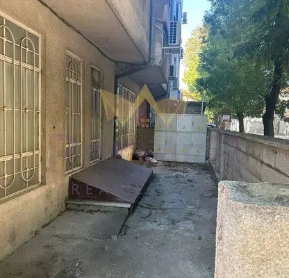Снимка 5 — Магазин във Варна, Колхозен пазар