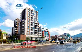 Магазин в София, Младост 1А