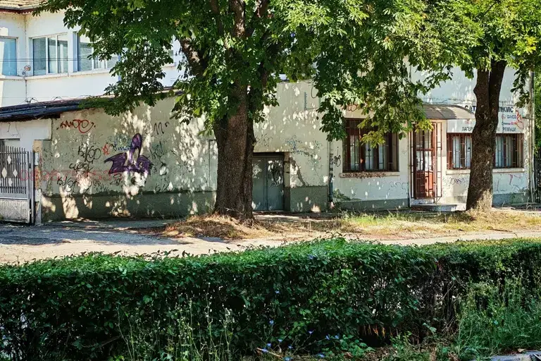 Shop in Tyrgovishte, Promishlena Zona