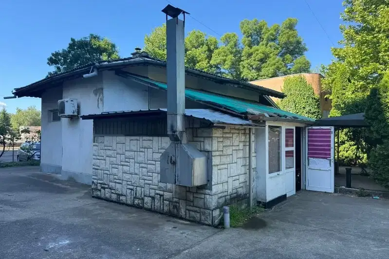 Shop in Montana, Pystrina