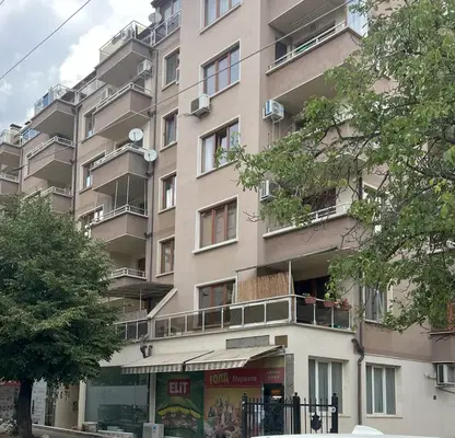 Снимка 4 — Магазин в София, Редута