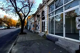 Магазин в Русе, Широк център