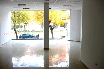 Магазин в Благоев, Широк център