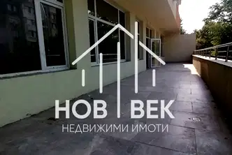 Магазин във Варна, Владислав Варненчик 1