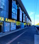 Магазин в София, Враждебна