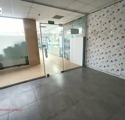Photo 2 — Shop in Ruse, Vyzrajdane