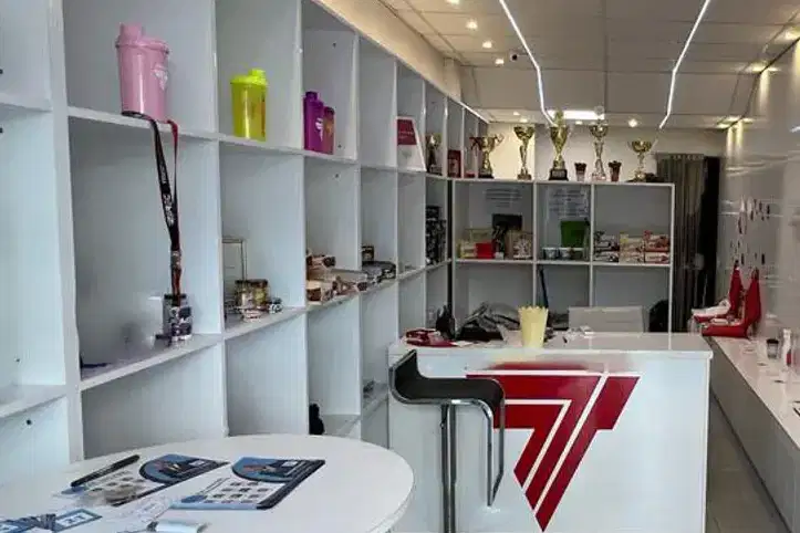 Shop in Ruse, Vyzrajdane