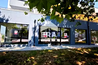 Магазин в Търговище, Запад 2