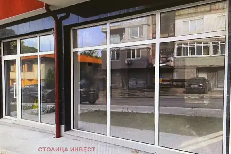 Магазин в Русе, Здравец Изток