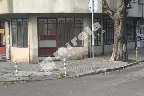 Магазин във Варна, Зимно кино Тракия
