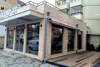 Магазин в Кърджали, Момчил