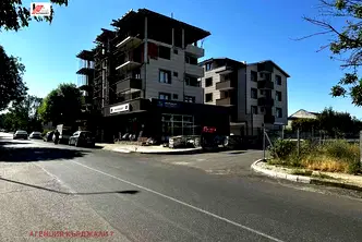 Магазин в Кърджали, Момчил