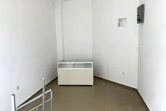 Магазин в Пловдив, Карлово