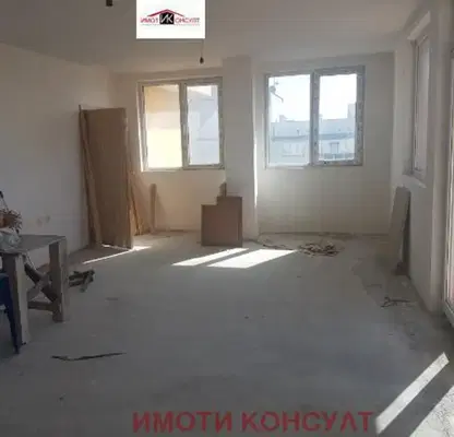 Снимка 2 — Многостаен апартамент във Велико Търново, Бузлуджа