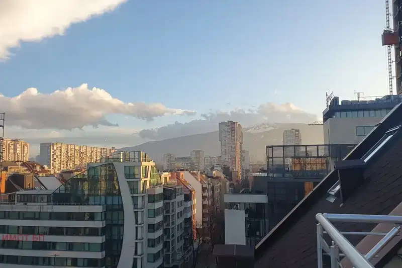 Многостаен апартамент в София, Център