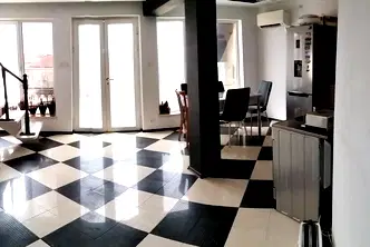 Многостаен апартамент във Враца, Център