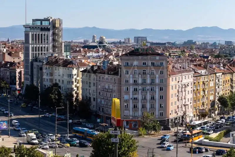5-bedroom apartment in Sofiya, Centyr